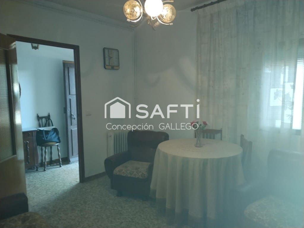4 bedroom Villa for sale in Alcazar de San Juan - € 69,000 (Ref: 9924306)