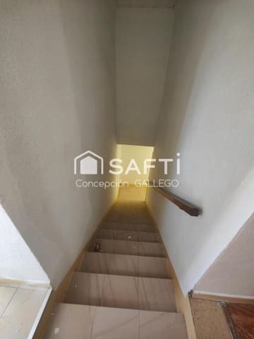 4 bedroom Terraced Villa for sale in Alcázar de San Juan with garage - € 69,000 (Ref: 9924306)