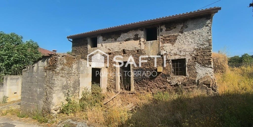 1 bedroom Villa for sale in Vila de Cruces - € 45,000 (Ref: 9927054)