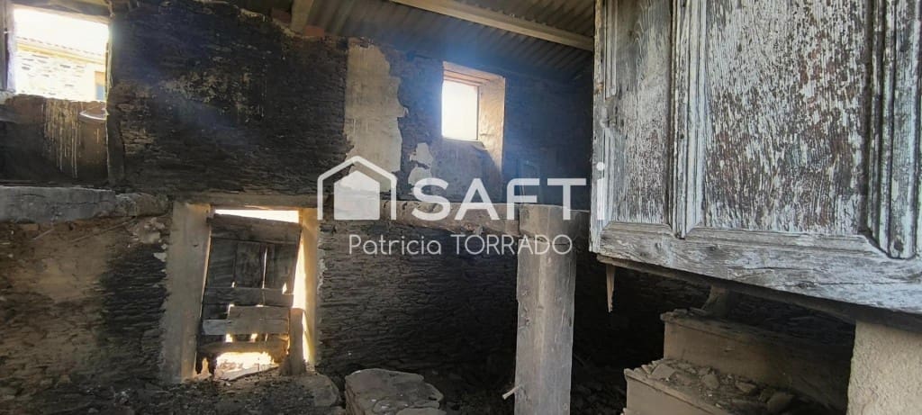 1 bedroom Villa for sale in Vila de Cruces - € 45,000 (Ref: 9927054)