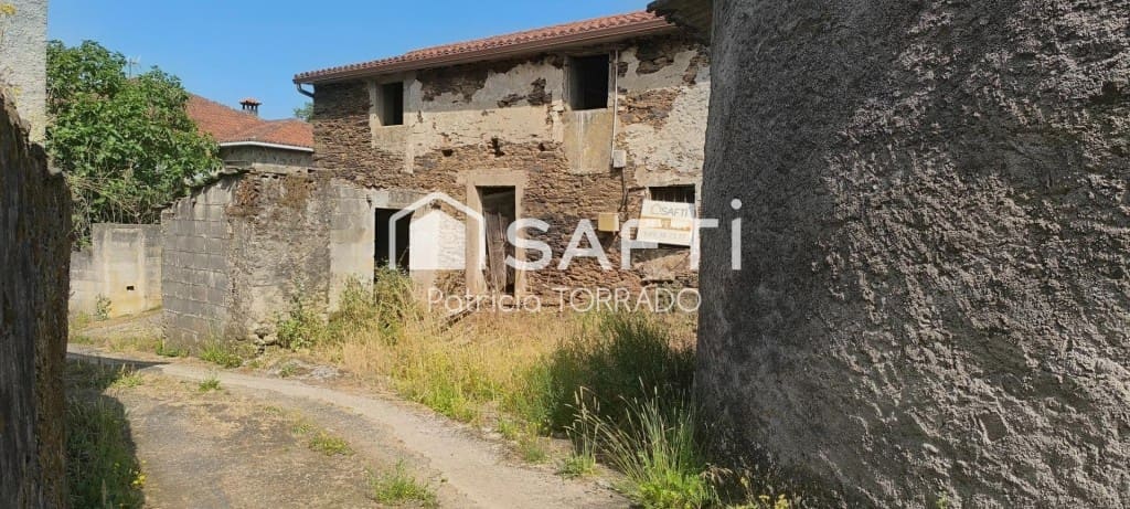1 bedroom Villa for sale in Vila de Cruces - € 45,000 (Ref: 9927054)