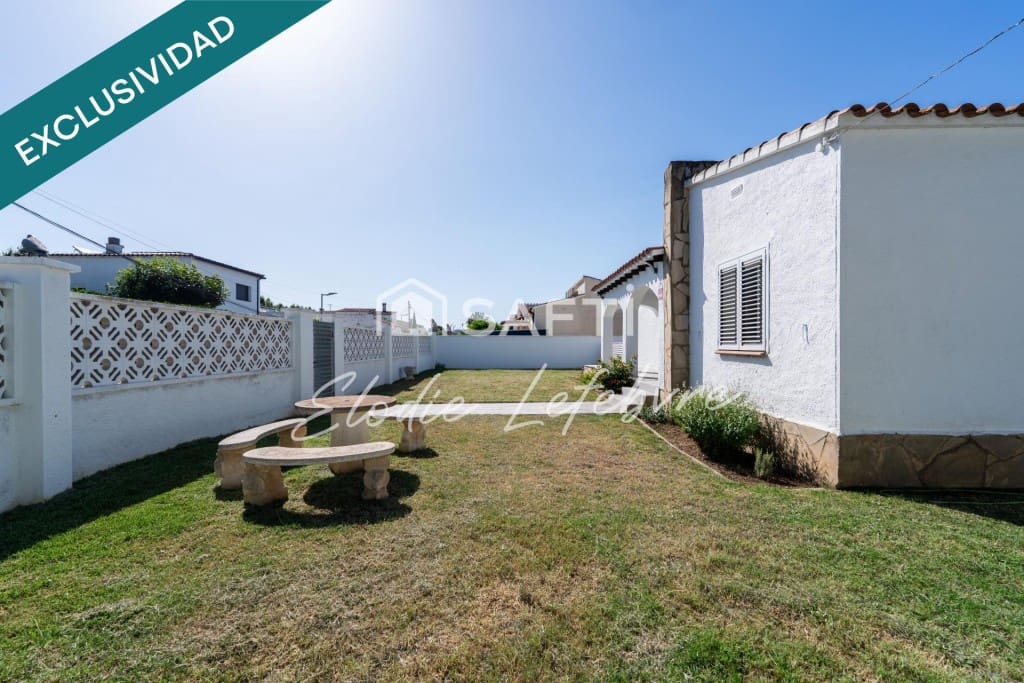 3 bedroom Villa for sale in Empuriabrava - € 429,000 (Ref: 9927055)