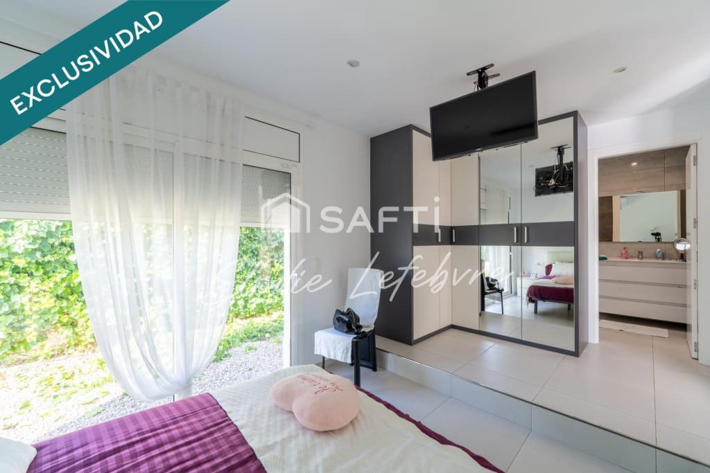 3 bedroom Villa for sale in Empuriabrava - € 429,000 (Ref: 9927055)