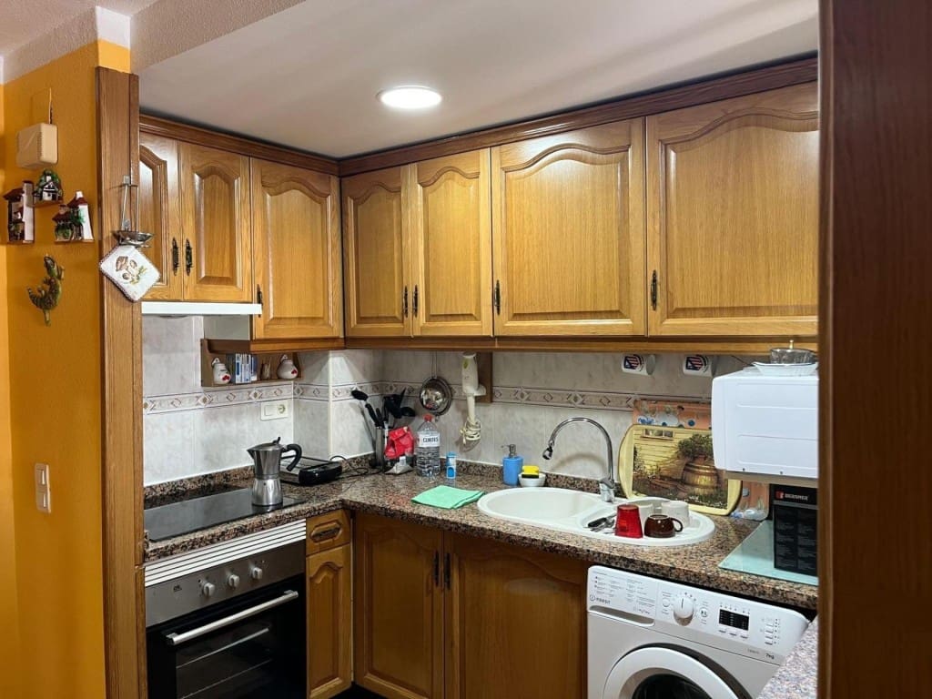 1 bedroom Apartment for sale in Miramar with pool garage - € 148,054 (Ref: 9927056)