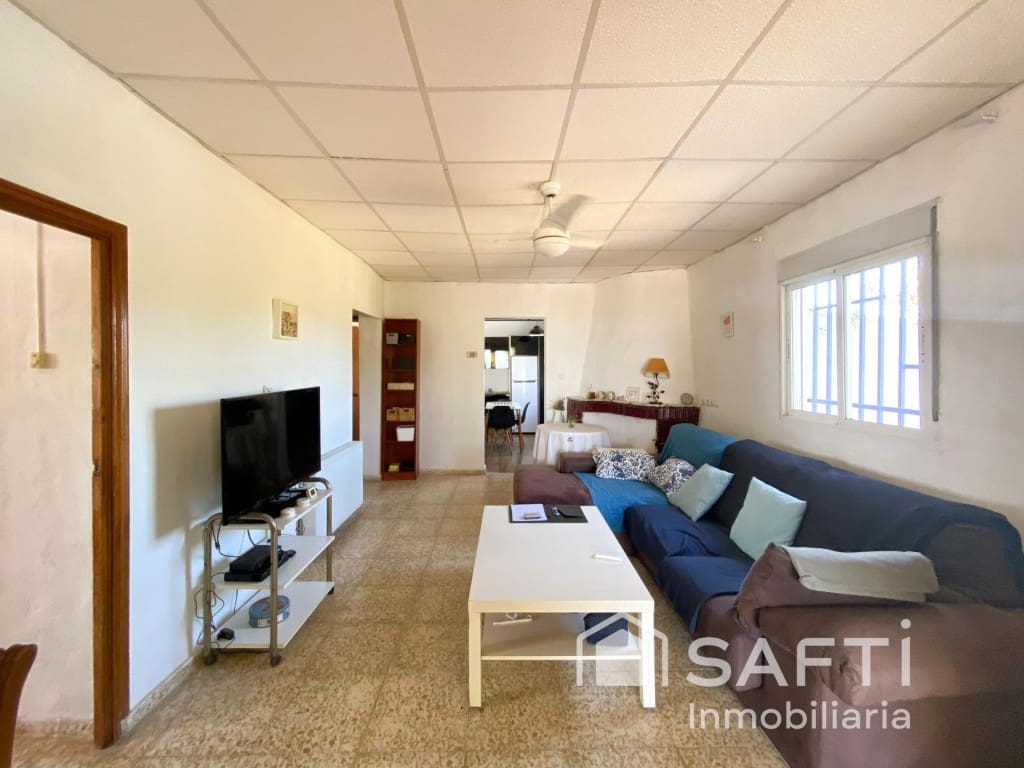 4 bedroom Finca/Country House for sale in Godelleta - € 178,000 (Ref: 9927058)