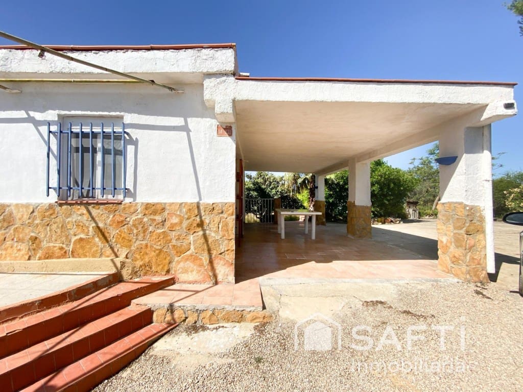 4 bedroom Finca/Country House for sale in Godelleta - € 178,000 (Ref: 9927058)