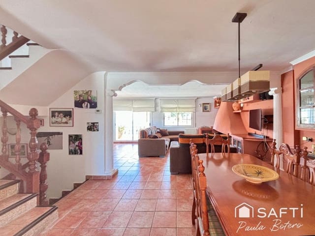 5 Zimmer Villa zu verkaufen in Sant Pere de Ribes mit Pool - 595.000 € (Ref: 9927059)