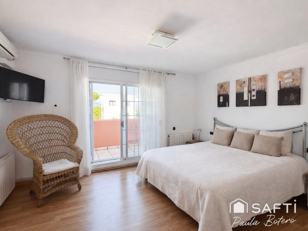 5 Zimmer Villa zu verkaufen in Sant Pere de Ribes mit Pool - 595.000 € (Ref: 9927059)