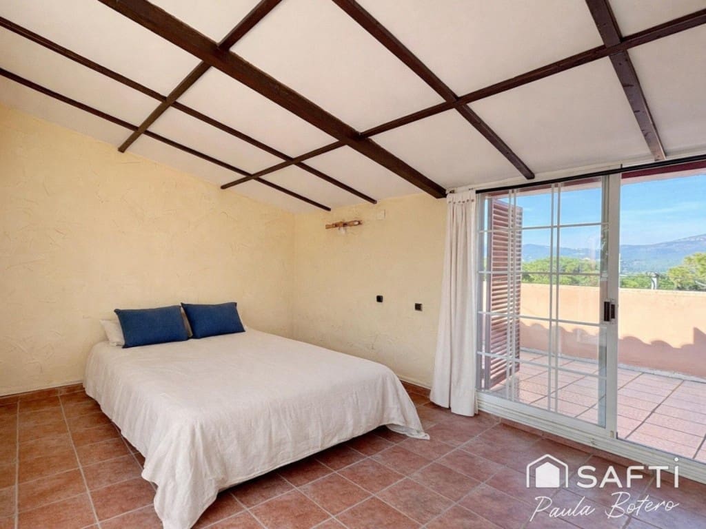 5 Zimmer Villa zu verkaufen in Sant Pere de Ribes mit Pool - 595.000 € (Ref: 9927059)