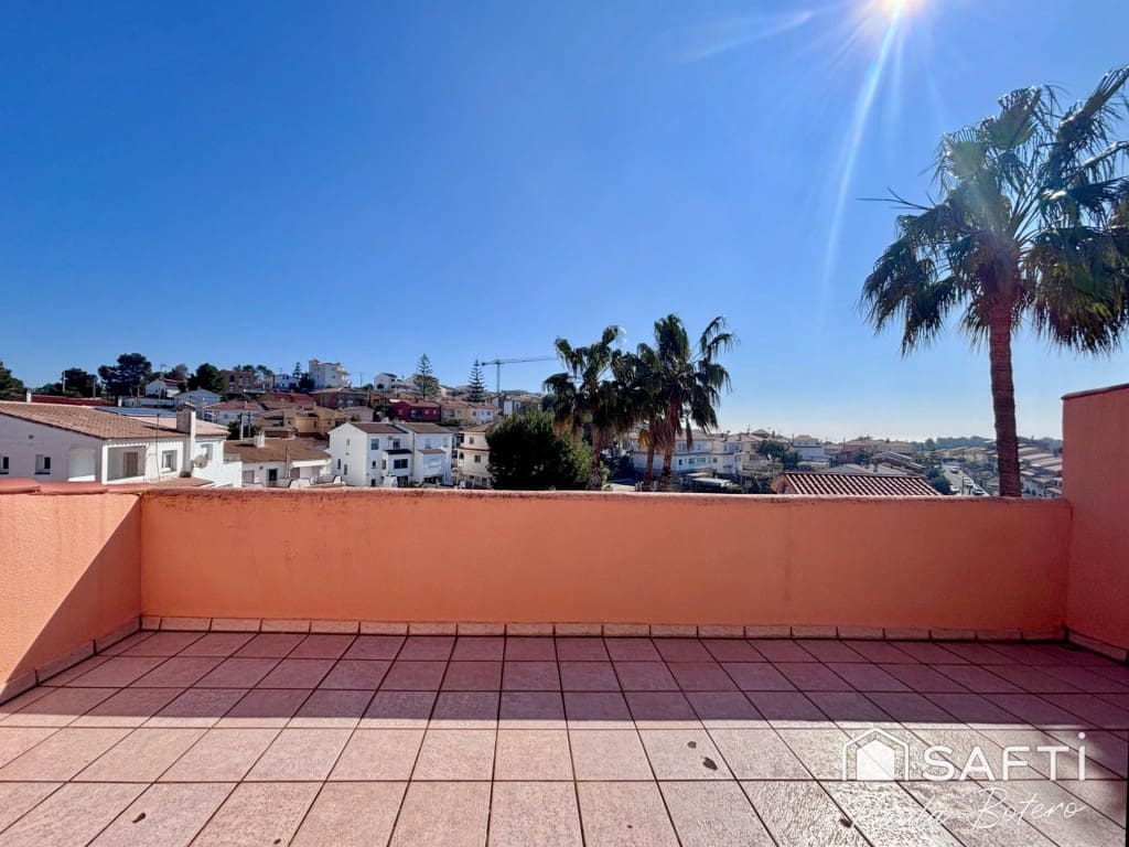 5 Zimmer Villa zu verkaufen in Sant Pere de Ribes mit Pool - 595.000 € (Ref: 9927059)