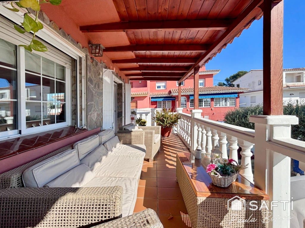 5 Zimmer Villa zu verkaufen in Sant Pere de Ribes mit Pool - 595.000 € (Ref: 9927059)