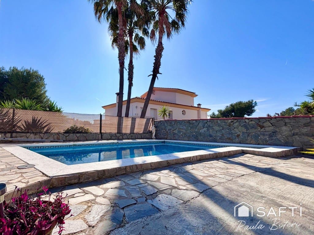 5 Zimmer Villa zu verkaufen in Sant Pere de Ribes mit Pool - 595.000 € (Ref: 9927059)