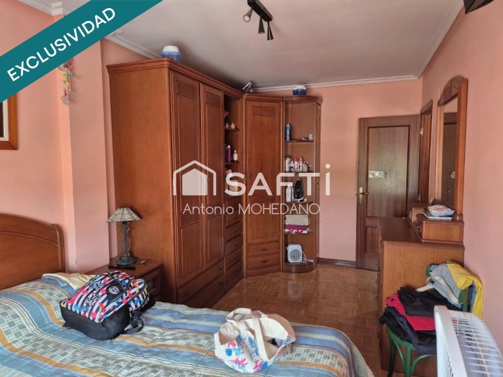3 bedroom Apartment for sale in San Andres del Rabanedo - € 135,000 (Ref: 9927060)