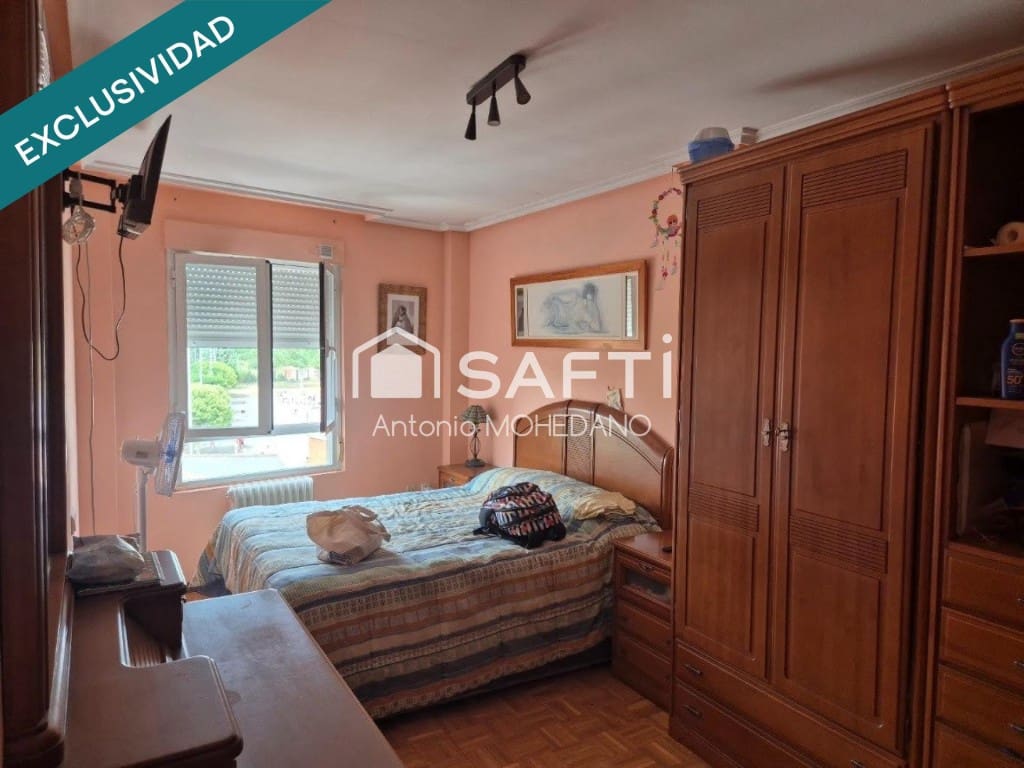 3 bedroom Apartment for sale in San Andres del Rabanedo - € 135,000 (Ref: 9927060)
