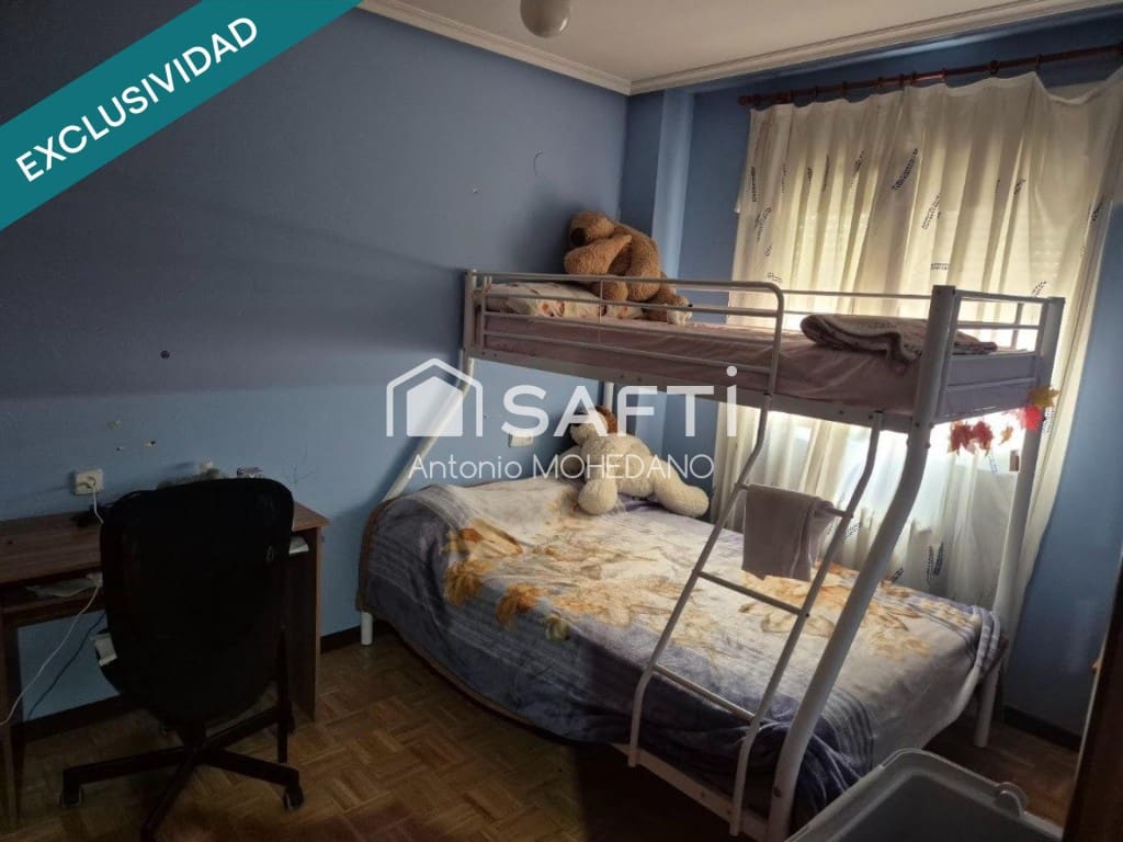 3 bedroom Apartment for sale in San Andres del Rabanedo - € 135,000 (Ref: 9927060)