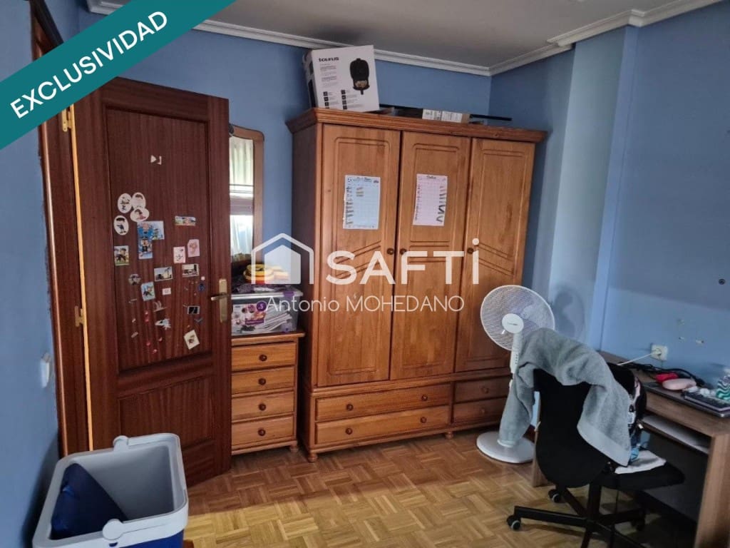 3 bedroom Apartment for sale in San Andres del Rabanedo - € 135,000 (Ref: 9927060)