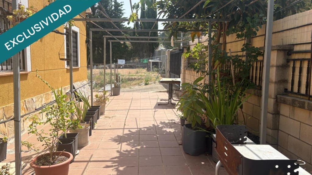 3 Zimmer Villa zu verkaufen in Lloret de Mar mit Garage - 255.000 € (Ref: 9929054)