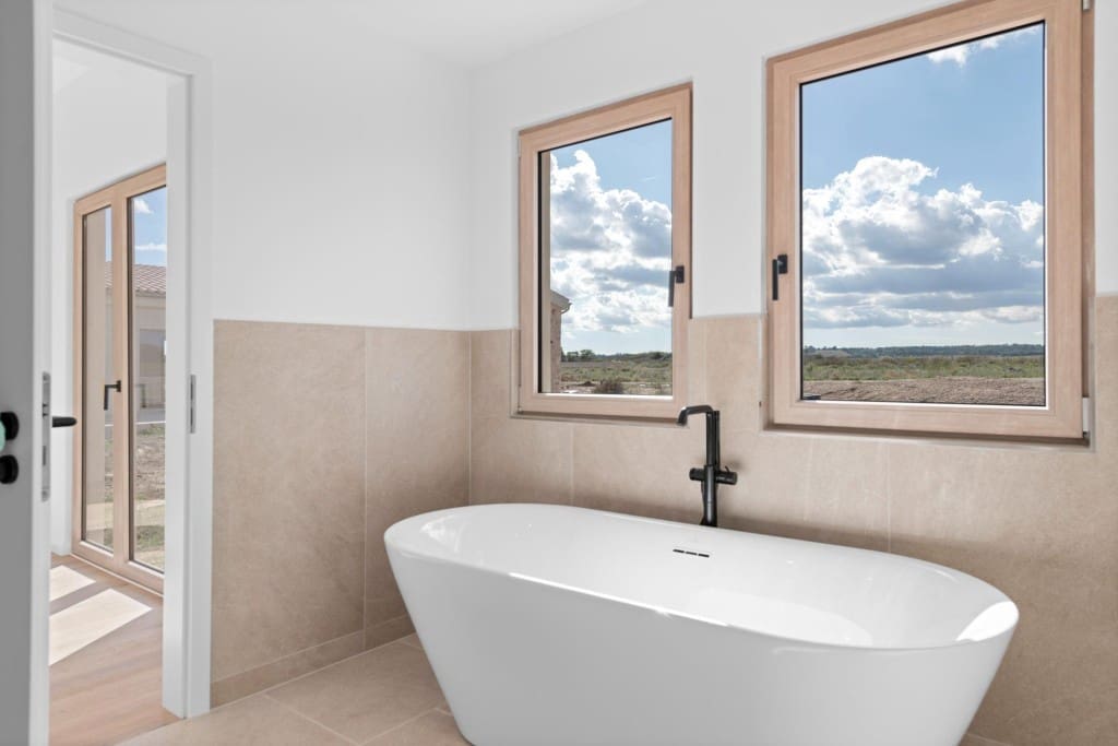 4 bedroom Villa for sale in Vilafranca de Bonany with pool - € 1,795,000 (Ref: 9929056)