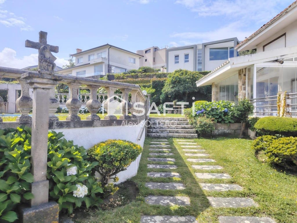 7 bedroom Villa for sale in Vigo with pool garage - € 1,750,000 (Ref: 9929057)
