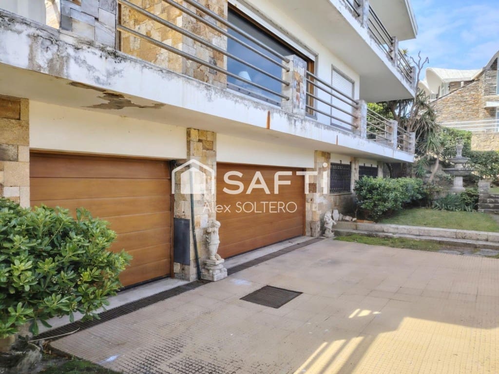 7 bedroom Villa for sale in Vigo with pool garage - € 1,750,000 (Ref: 9929057)
