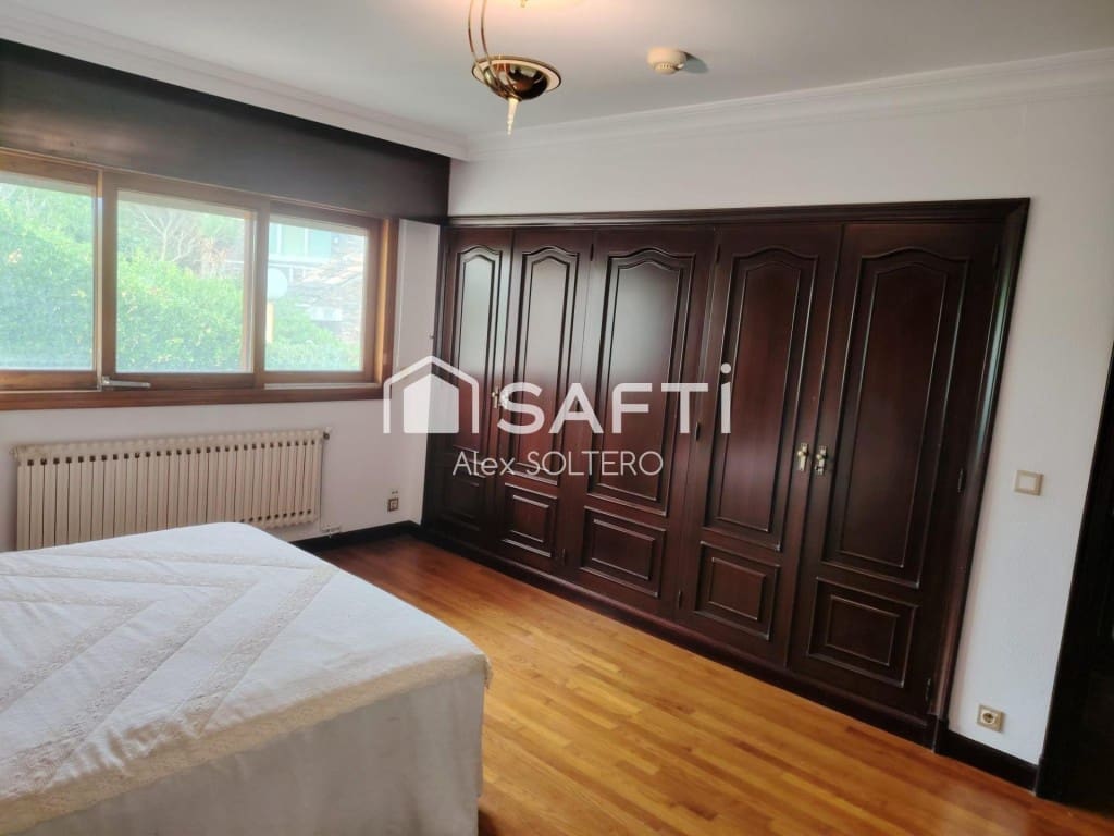 7 bedroom Villa for sale in Vigo with pool garage - € 1,750,000 (Ref: 9929057)