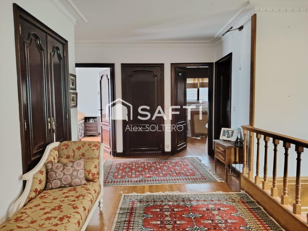 7 bedroom Villa for sale in Vigo with pool garage - € 1,750,000 (Ref: 9929057)