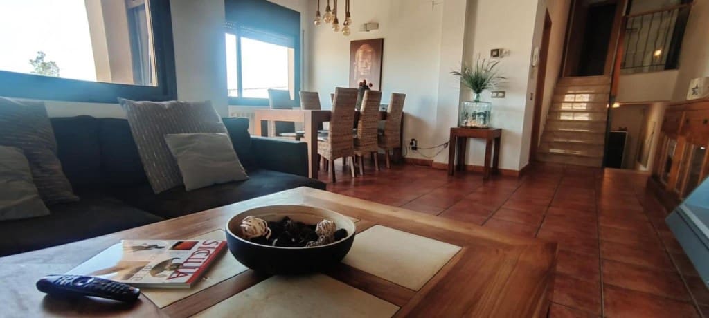 4 bedroom Villa for sale in Segur de Calafell with pool - € 420,000 (Ref: 9929058)