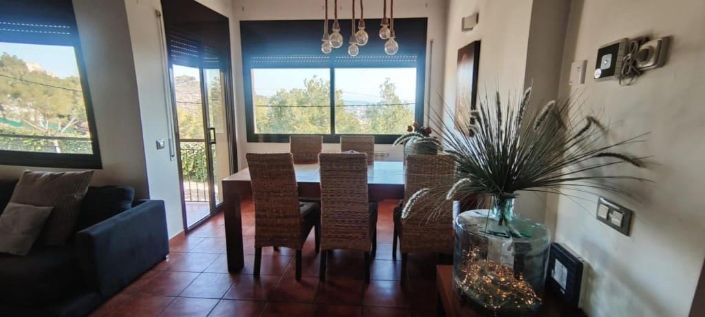 4 bedroom Villa for sale in Segur de Calafell with pool - € 420,000 (Ref: 9929058)