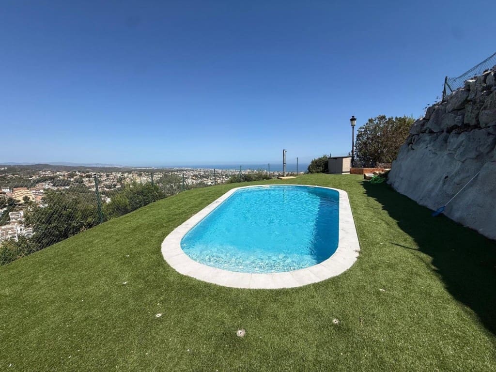 4 bedroom Villa for sale in Segur de Calafell with pool - € 420,000 (Ref: 9929058)