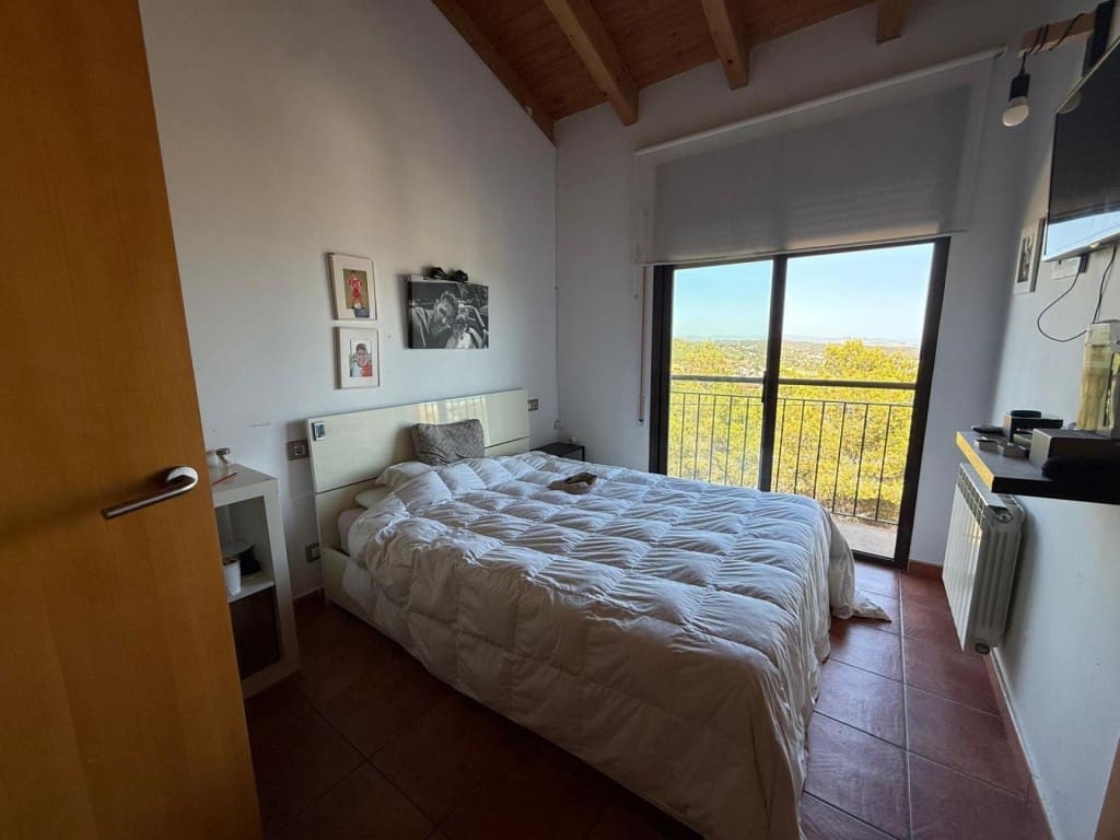 4 bedroom Villa for sale in Segur de Calafell with pool - € 420,000 (Ref: 9929058)