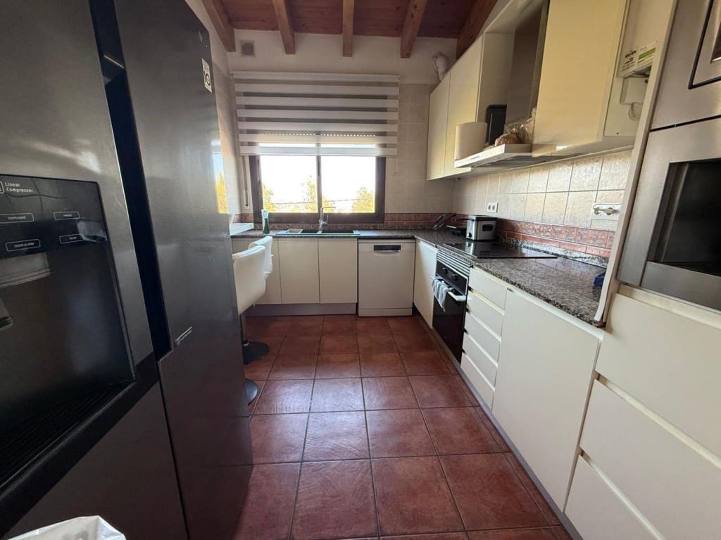 4 bedroom Villa for sale in Segur de Calafell with pool - € 420,000 (Ref: 9929058)