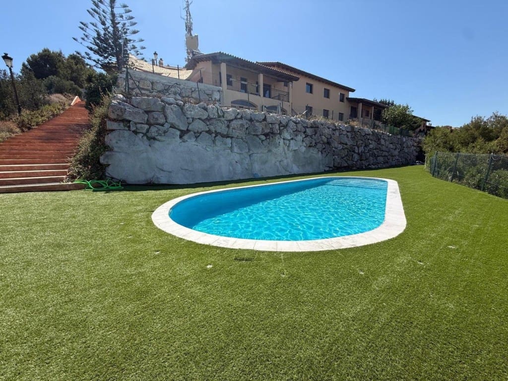4 bedroom Villa for sale in Segur de Calafell with pool - € 420,000 (Ref: 9929058)