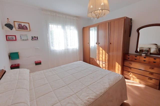5 bedroom Villa for sale in Priaranza del Bierzo - € 250,000 (Ref: 9929061)