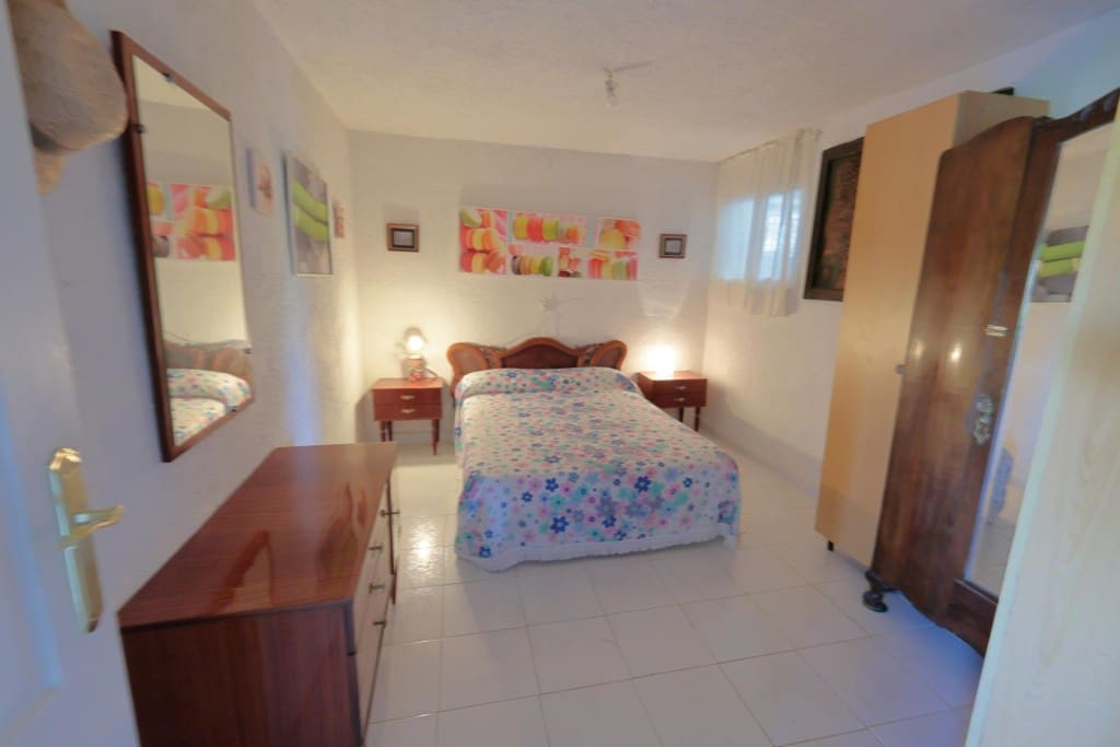 5 bedroom Villa for sale in Priaranza del Bierzo - € 250,000 (Ref: 9929061)