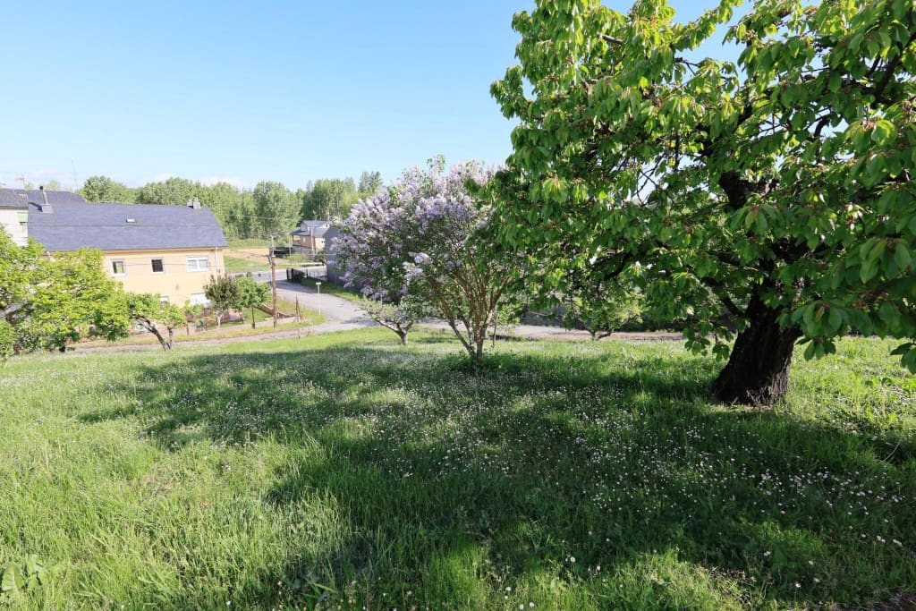5 bedroom Villa for sale in Priaranza del Bierzo - € 250,000 (Ref: 9929061)