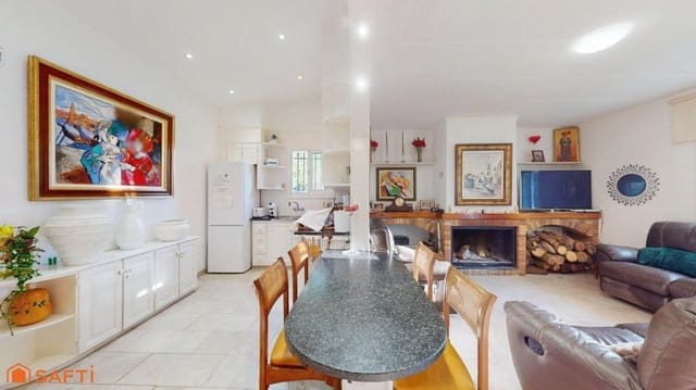 4 soverom Villa til salgs i Girona by med svømmebasseng garasje - € 890 000 (Ref: 9933753)