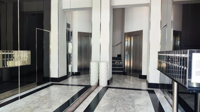 Studio till salu i León stad - 110 000 € (Ref: 9933755)