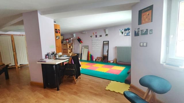 Studio till salu i León stad - 110 000 € (Ref: 9933755)