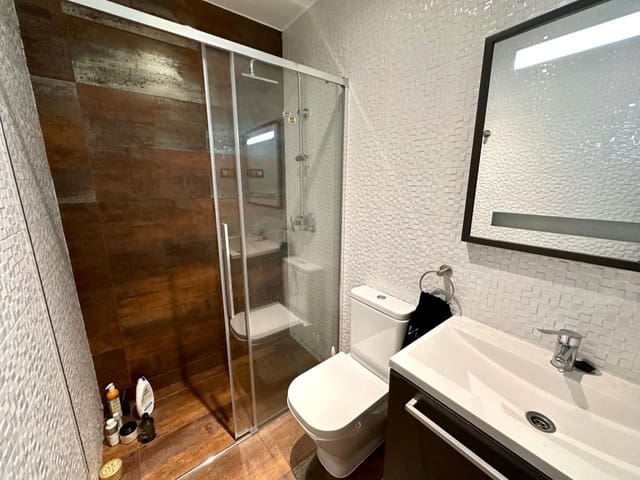 Studio til salg i Valdeacederas, Madrid by - € 243.000 (Ref: 9933756)