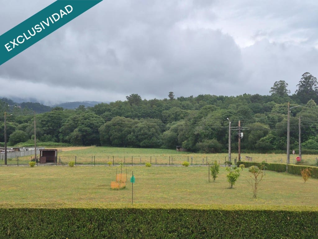 8 bedroom Villa for sale in Naron with garage - € 250,000 (Ref: 9933759)