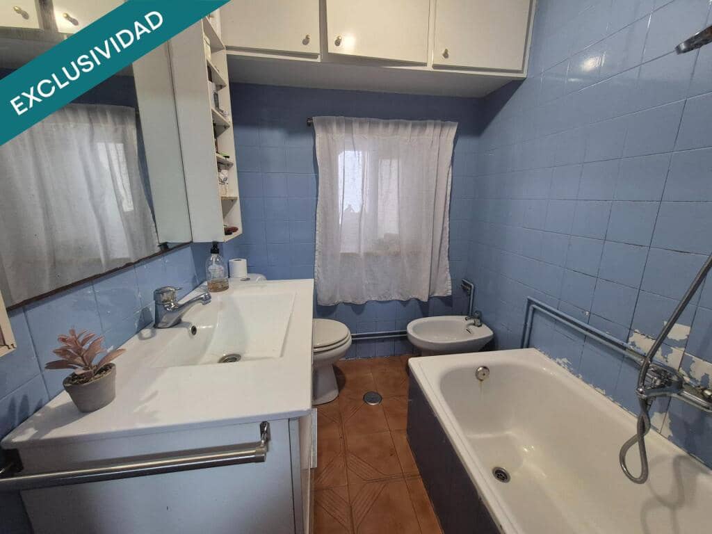 8 slaapkamer Villa te koop in Naron met garage - € 239.000 (Ref: 9933759)