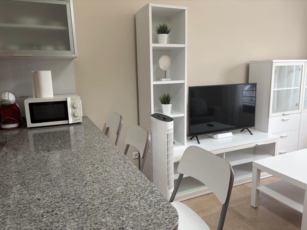 1 bedroom Apartment for sale in Sanxenxo with garage - € 250,000 (Ref: 9933760)