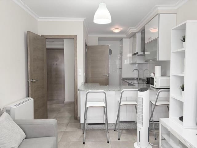1 soveværelse Lejlighed til salg i Sanxenxo med garage - € 250.000 (Ref: 9933760)