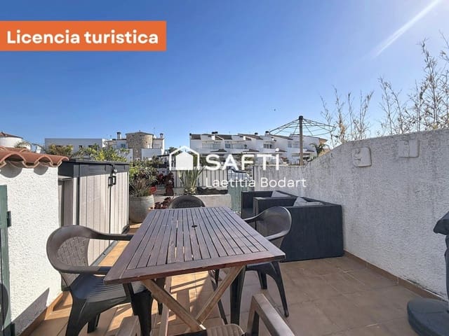 4 quarto Moradia em Banda para venda em Empuriabrava, Castelló d'Empúries - 445 000 € (Ref: 9937830)