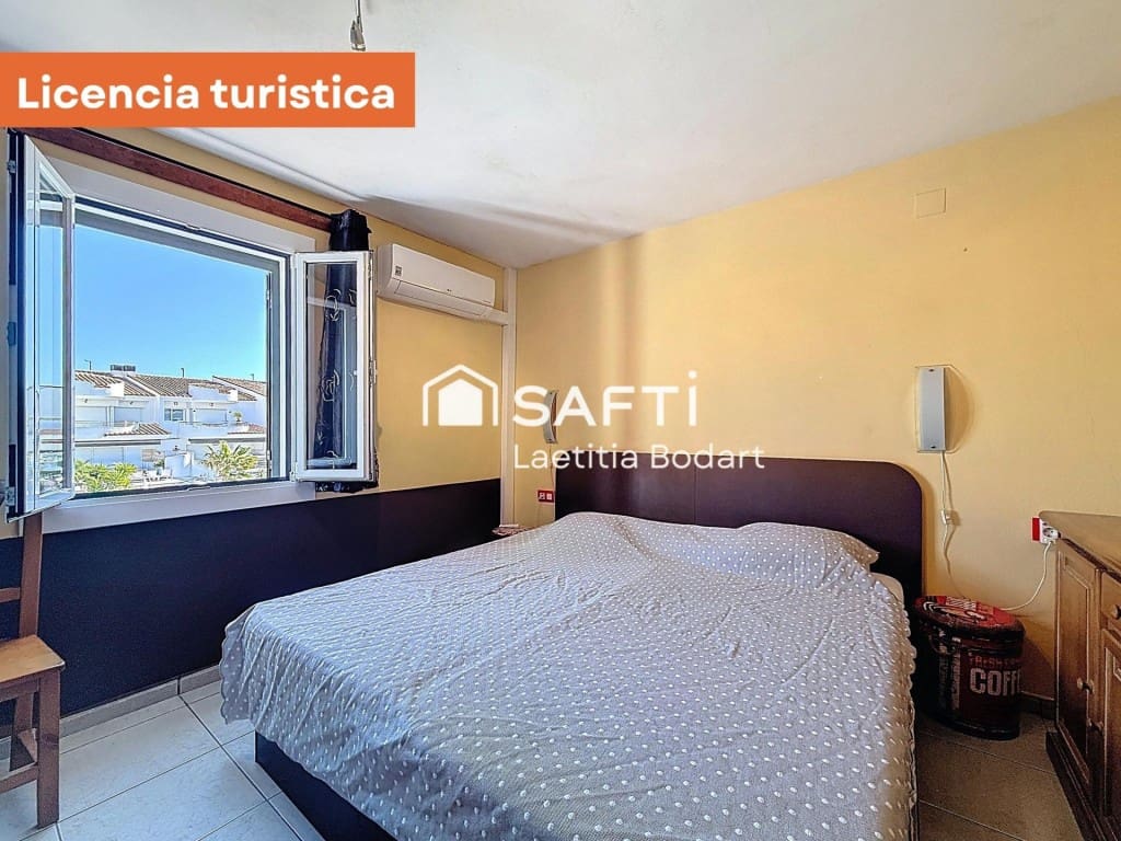 4 quarto Moradia em Banda para venda em Empuriabrava - 445 000 € (Ref: 9937830)
