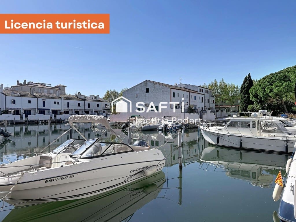 4 quarto Moradia em Banda para venda em Empuriabrava - 445 000 € (Ref: 9937830)