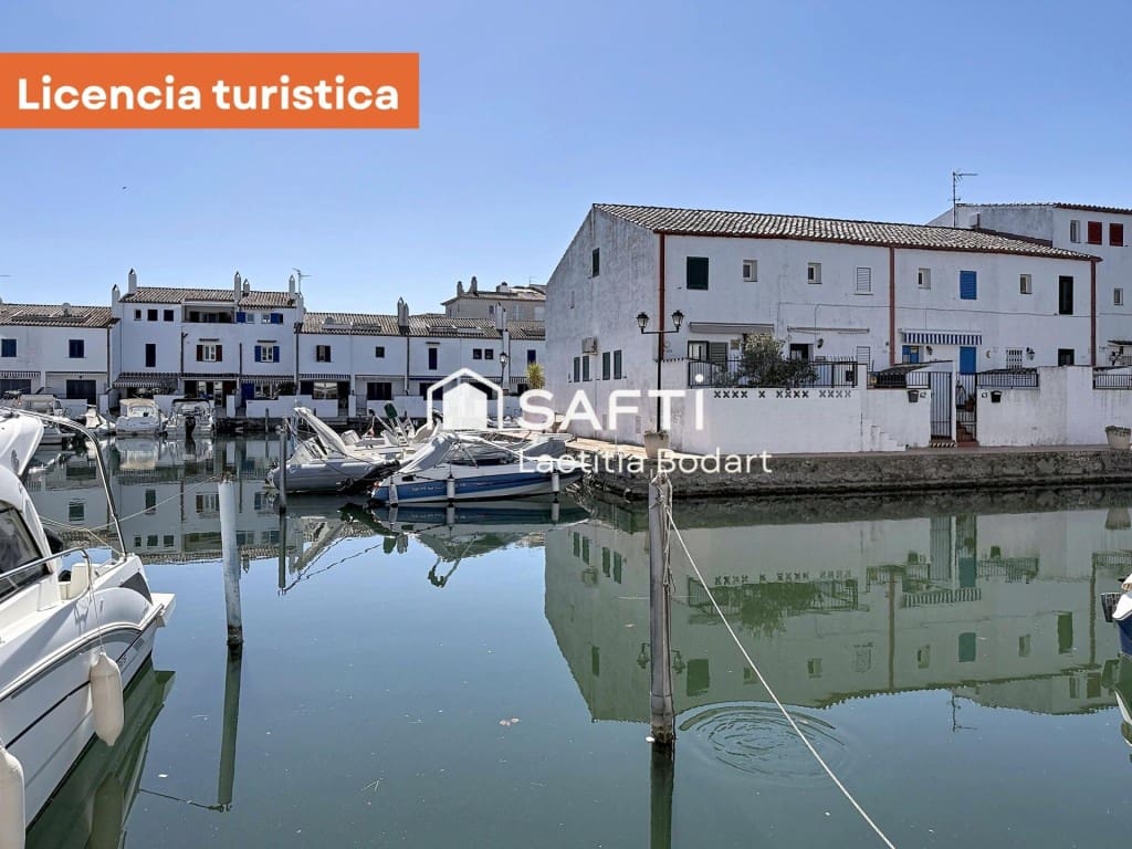 4 quarto Moradia em Banda para venda em Empuriabrava - 445 000 € (Ref: 9937830)