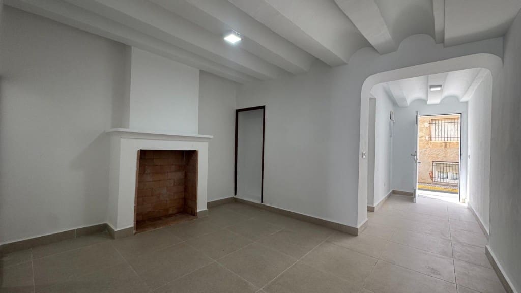 Adosado de 3 habitaciones en Pinoso en venta - 127.995 € (Ref: 9937834)