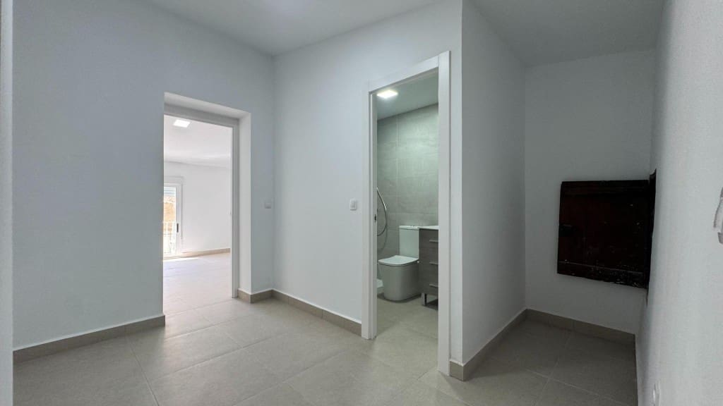 Adosado de 3 habitaciones en Pinoso en venta - 127.995 € (Ref: 9937834)