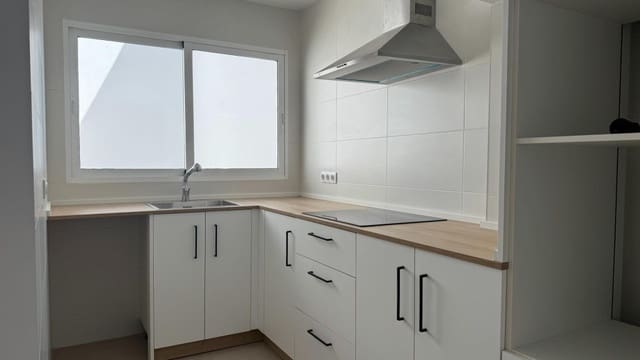 3 soveværelse Rækkehus til salg i Pinoso - € 127.995 (Ref: 9937834)